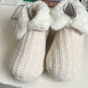 Fluffy white ankle slippers